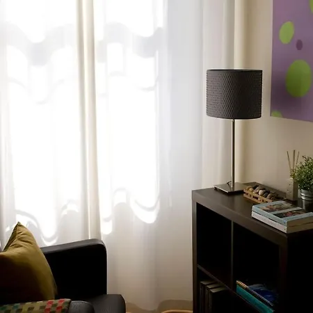 Romantic & Luminous 1 Bedroom Apartment In Campolide - 1E * Lissabon