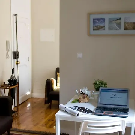 Romantic & Luminous 1 Bedroom Apartment In Campolide - 1E Lissabon